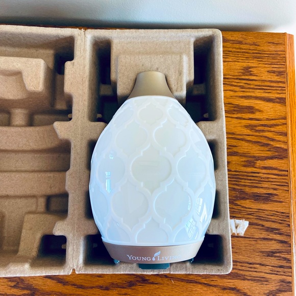 Young Living Desert Mist Diffuser-NWT - Picture 3 of 7